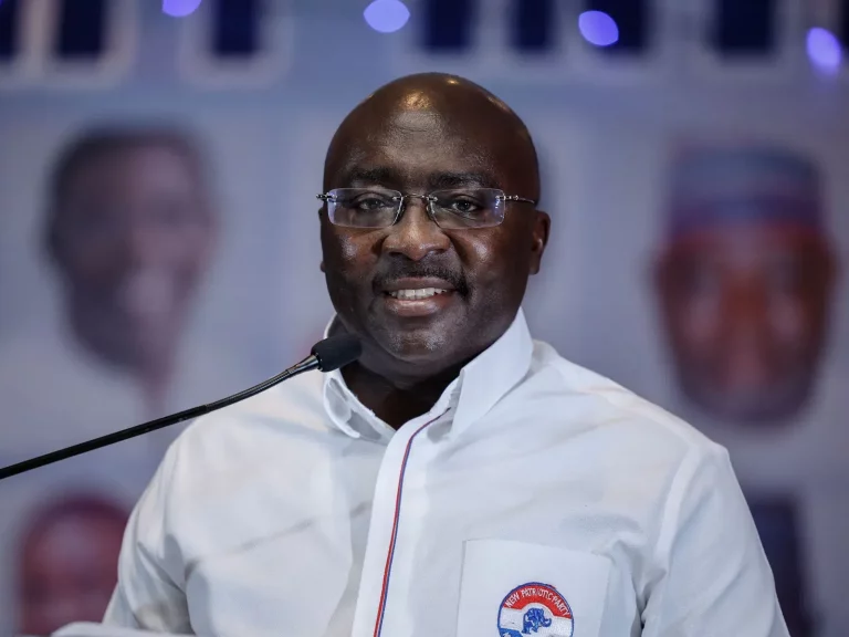 Dr Bawumia makes significant cash donation and cement to victims of Adum fire